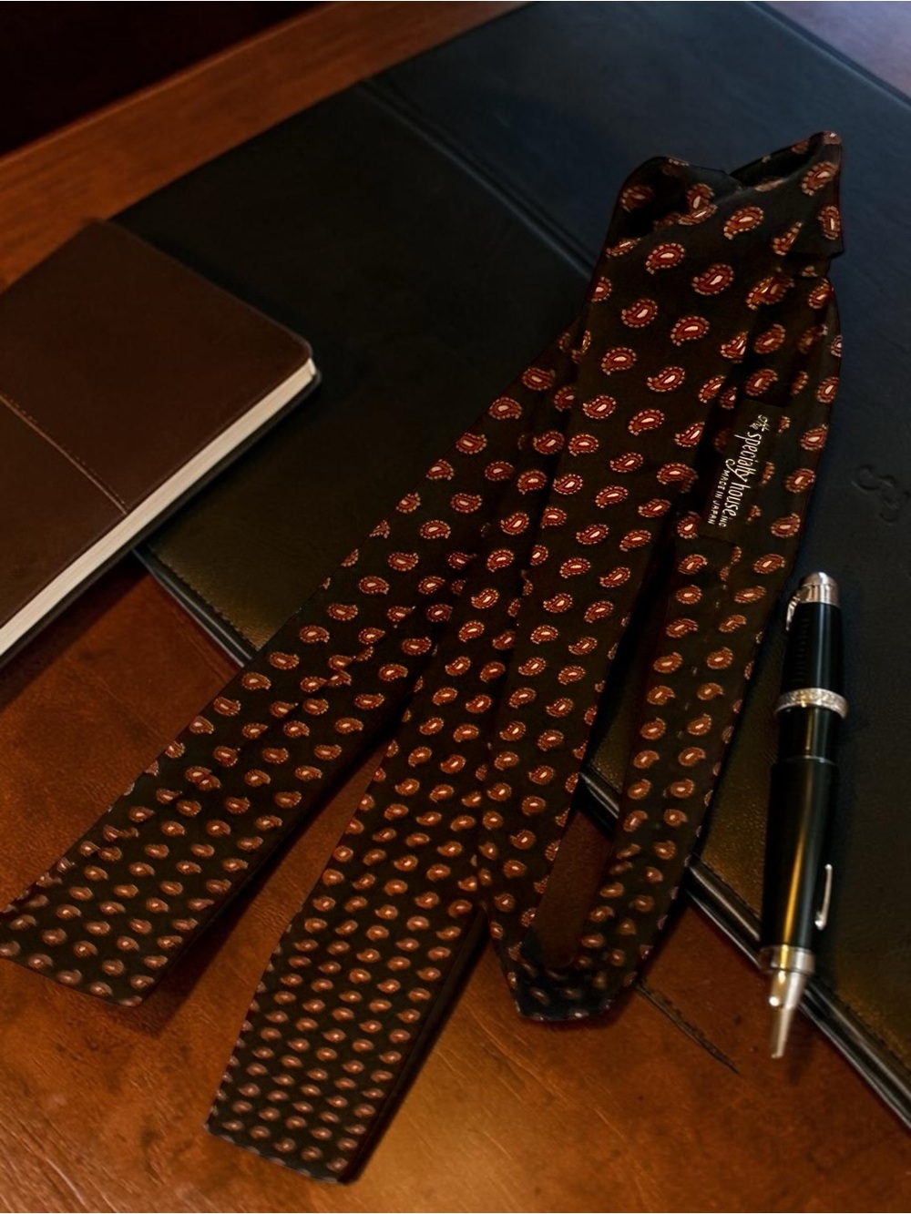 The Specialty House Vintage 100% Silk Tie